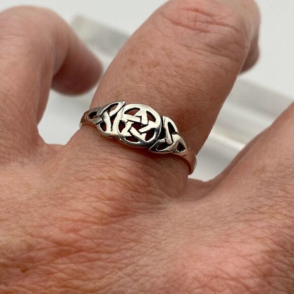 Sterling Silver Pentagram With Celtic Triquetras Ring Sizes 7,8,9 - Picture 5 of 5